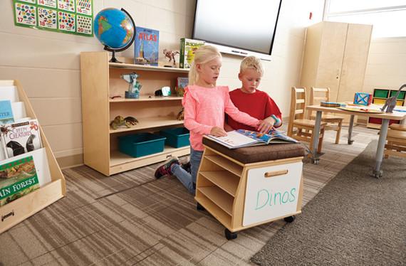 Wardrobe Closet Deluxe in Classroom