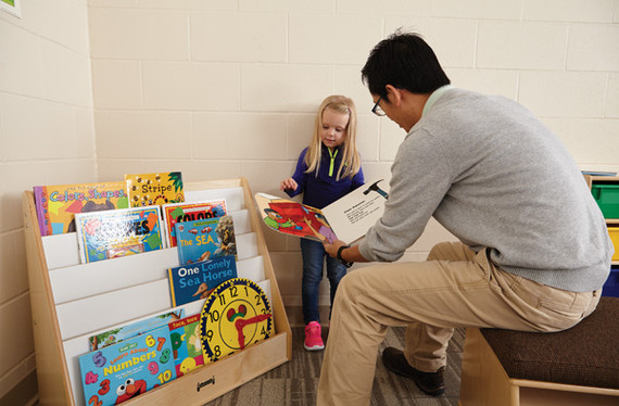 Flushback Pick-a-Book Stand- Model